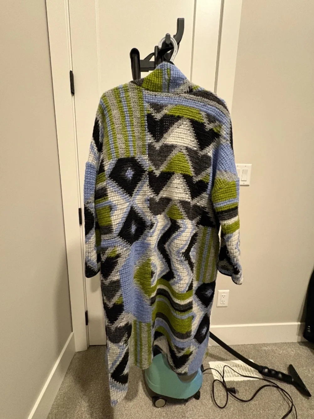 Cardigan - Picture 2 of 5